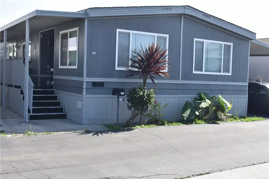 Cypress, CA 90630,9080 Bloomfield Ave #223