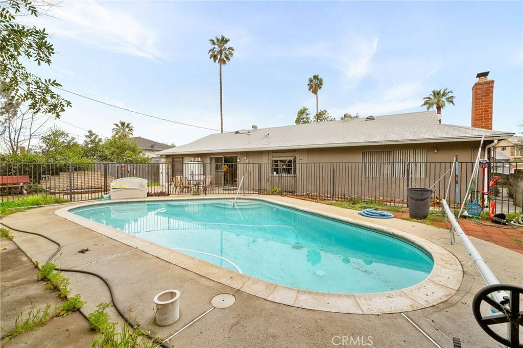 Highland, CA 92346,5635 Stanton AVE