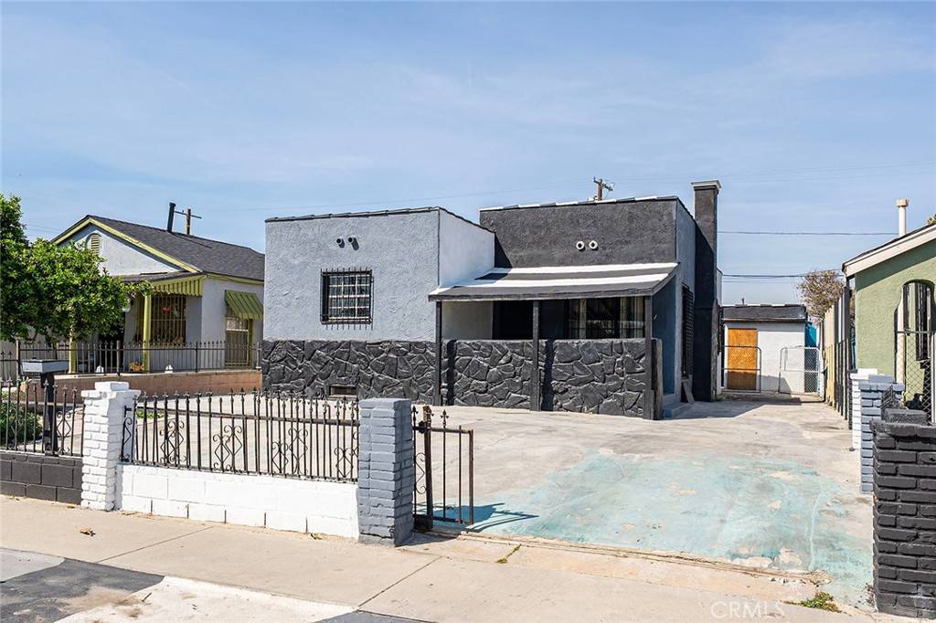Los Angeles, CA 90002,727 E 94th ST