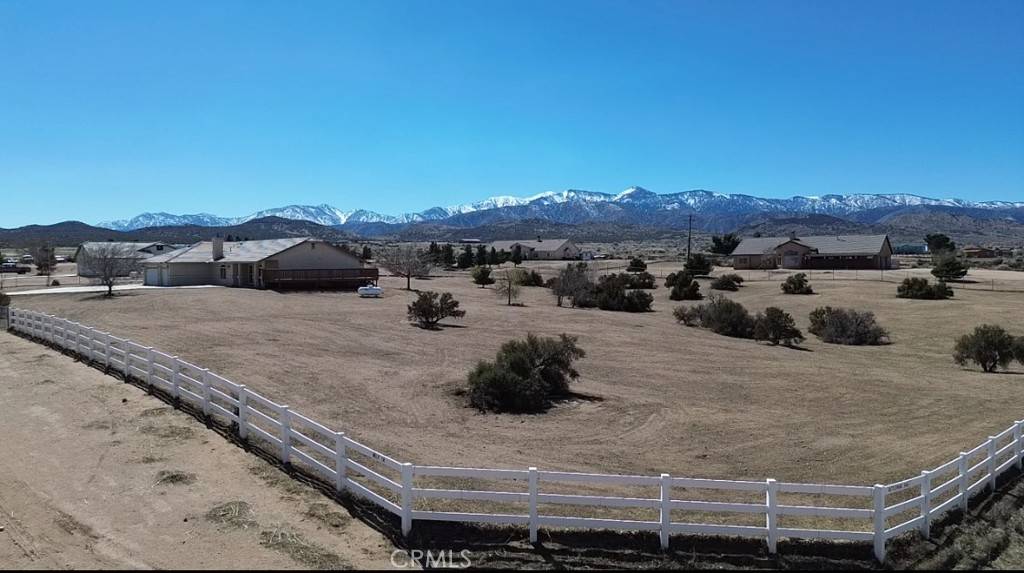 8370 Wolf DR, Phelan, CA 92371