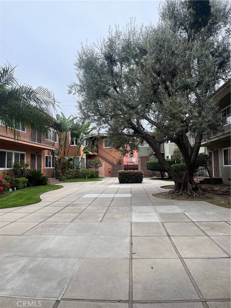 Long Beach, CA 90802,1030 E 2nd ST #6
