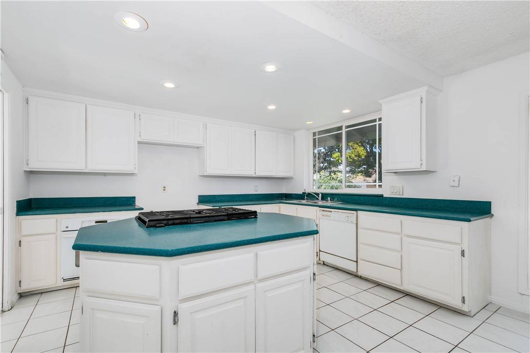 Hacienda Heights, CA 91745,15550 Los Molinos ST