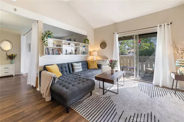 Pomona, CA 91767,960 E Bonita AVE #4