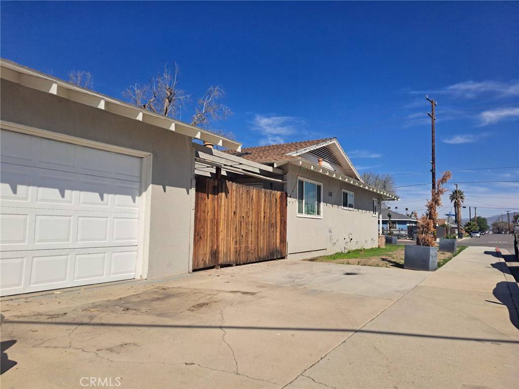 Hemet, CA 92543,305 W Mayberry AVE