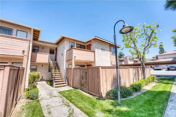 Riverside, CA 92507,1327 Massachusetts AVE #204
