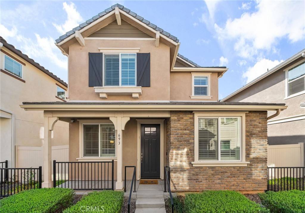 693 S Clementine LN, Rialto, CA 92376