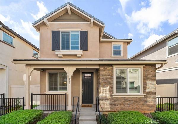 693 S Clementine LN, Rialto, CA 92376