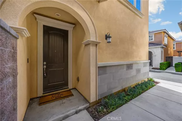 Eastvale, CA 92880,6014 Sendero