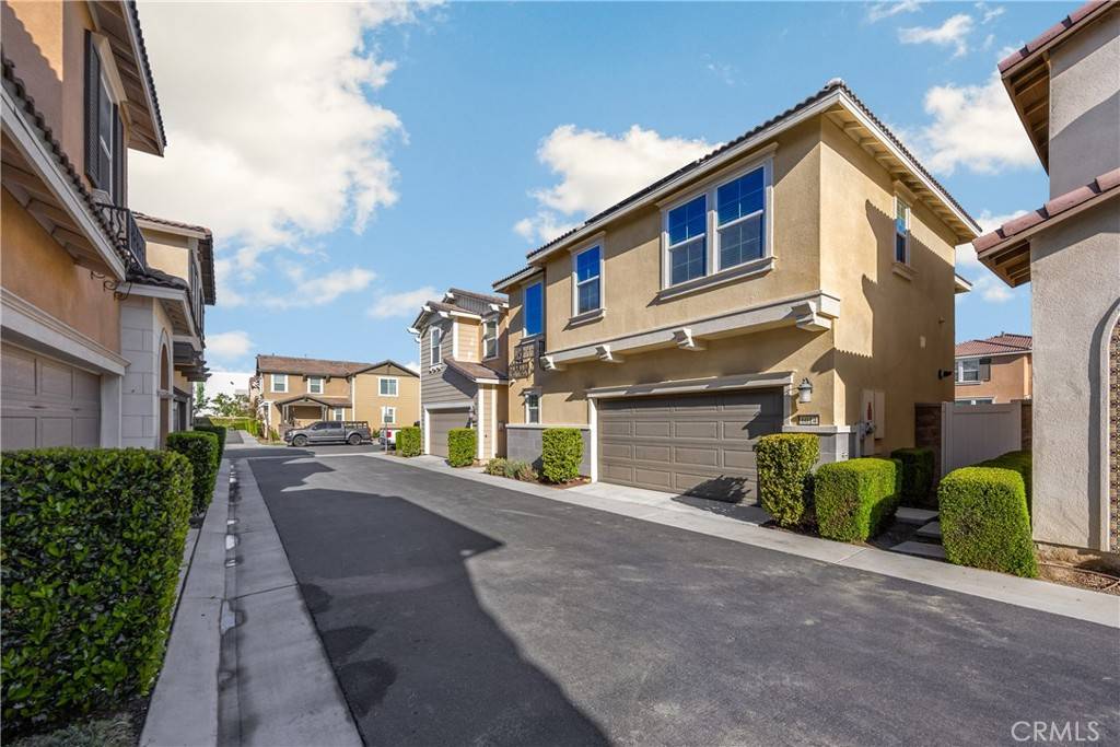 Eastvale, CA 92880,6014 Sendero