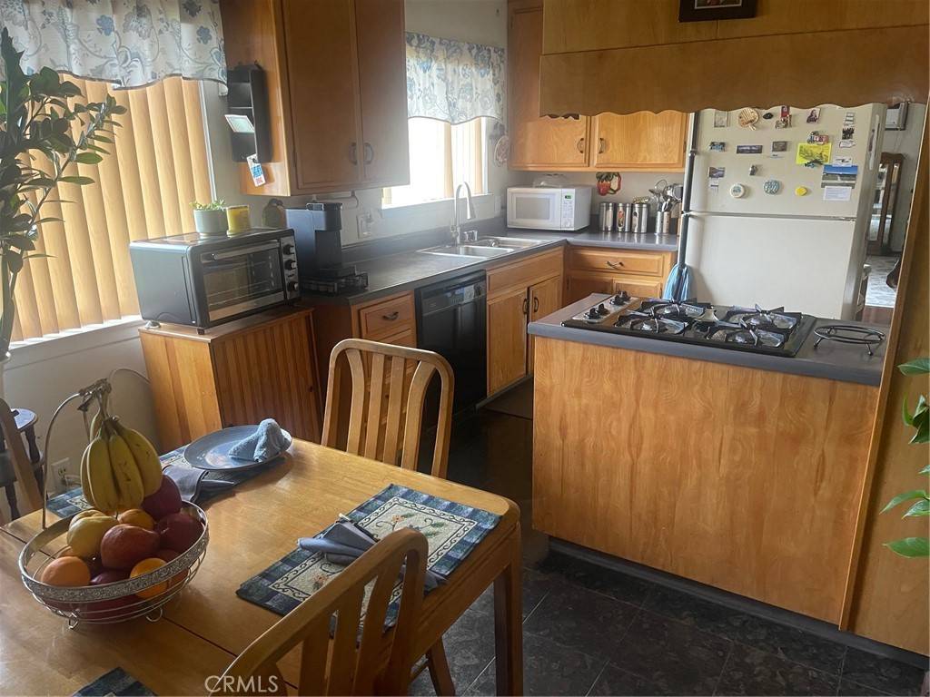 Pomona, CA 91767,2996 Gladstone ST