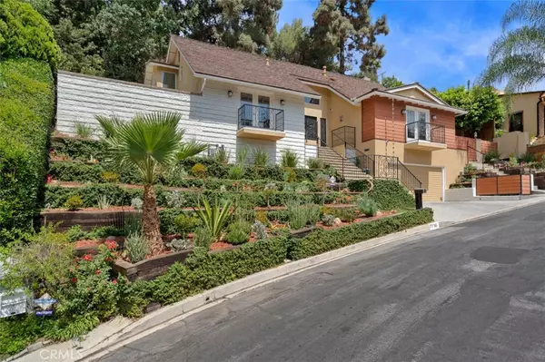 7736 Skyhill DR, Los Angeles, CA 90068