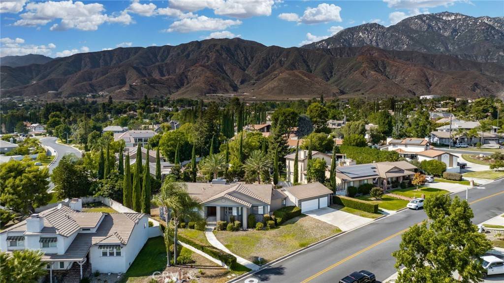 2421 Cliff RD, Upland, CA 91784