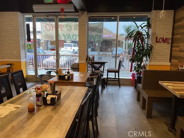 Glendora, CA 91740,1832 E Route 66 #C