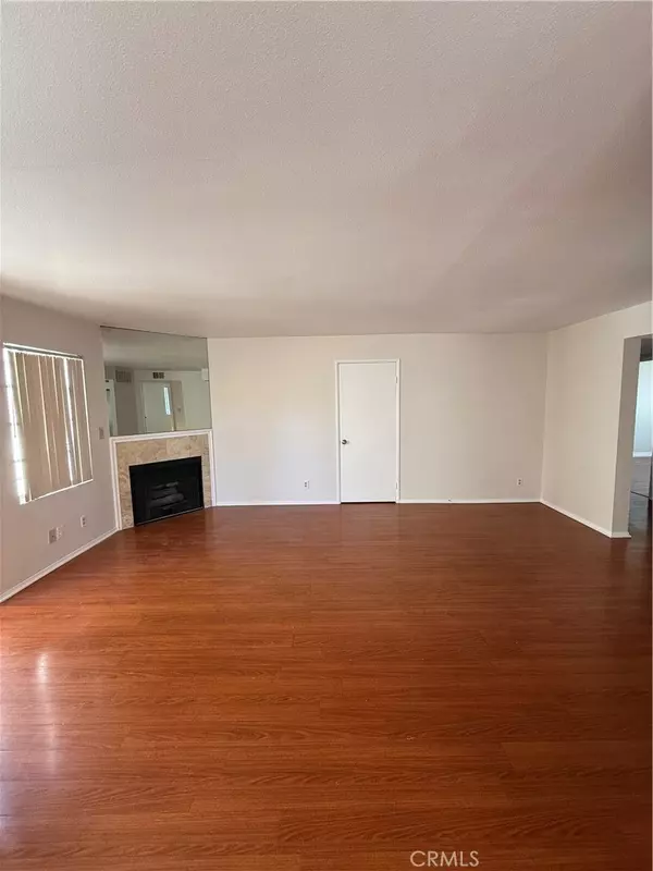 Sherman Oaks, CA 91403,14758 Magnolia BLVD #106