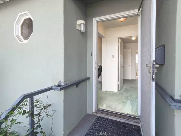 Pomona, CA 91767,852 N Mountain View AVE