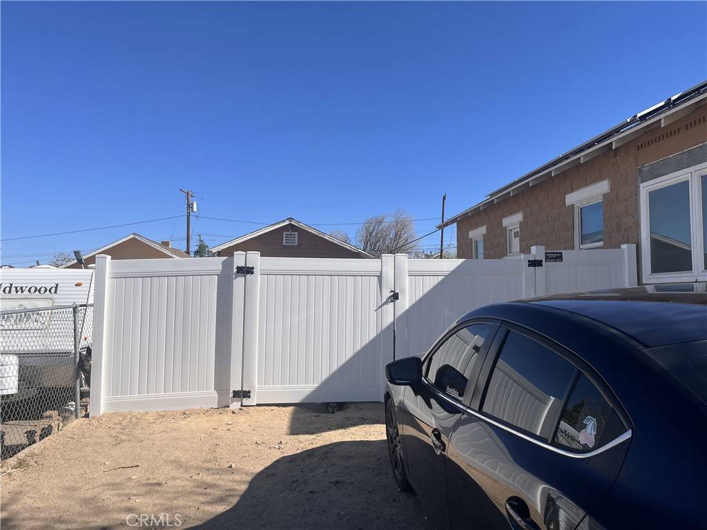 Victorville, CA 92395,15565 4th ST