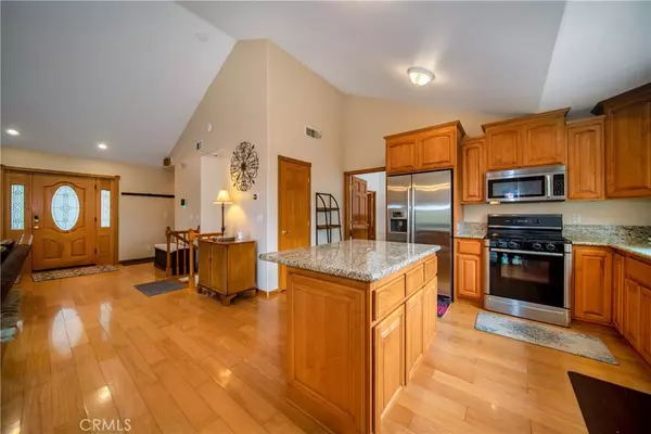27391 Cottonwood LN, Lake Arrowhead, CA 92352