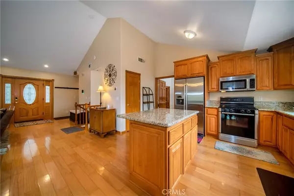 27391 Cottonwood LN, Lake Arrowhead, CA 92352