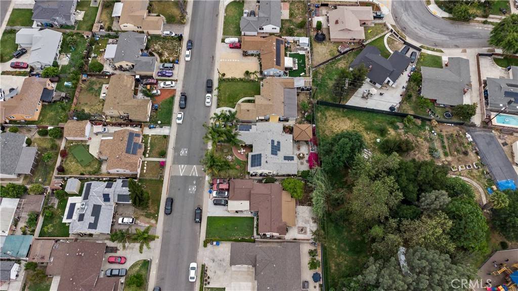 Pomona, CA 91768,609 Hennipen ST