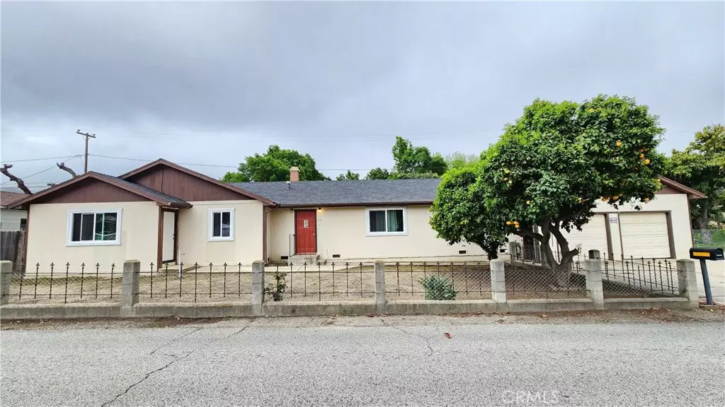 Ventura, CA 93001,48 Bard LN
