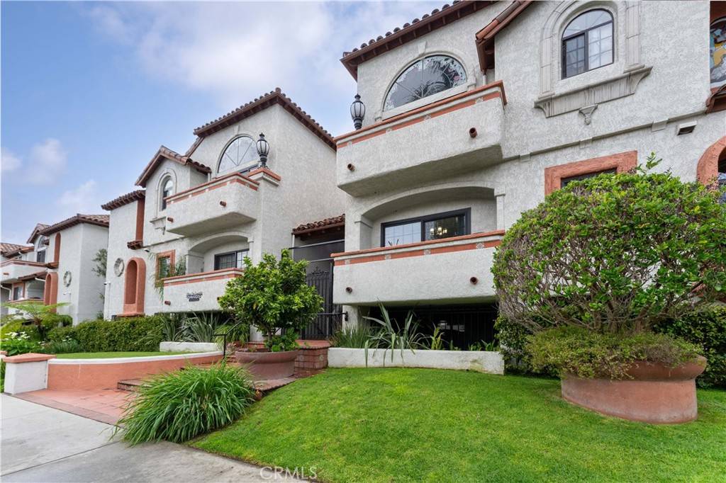 Los Angeles, CA 90066,3261 Sawtelle BLVD #205