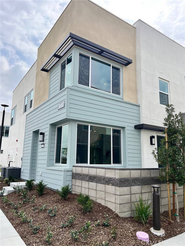 Ontario, CA 91761,3680 E. Jacobson Paseo #12