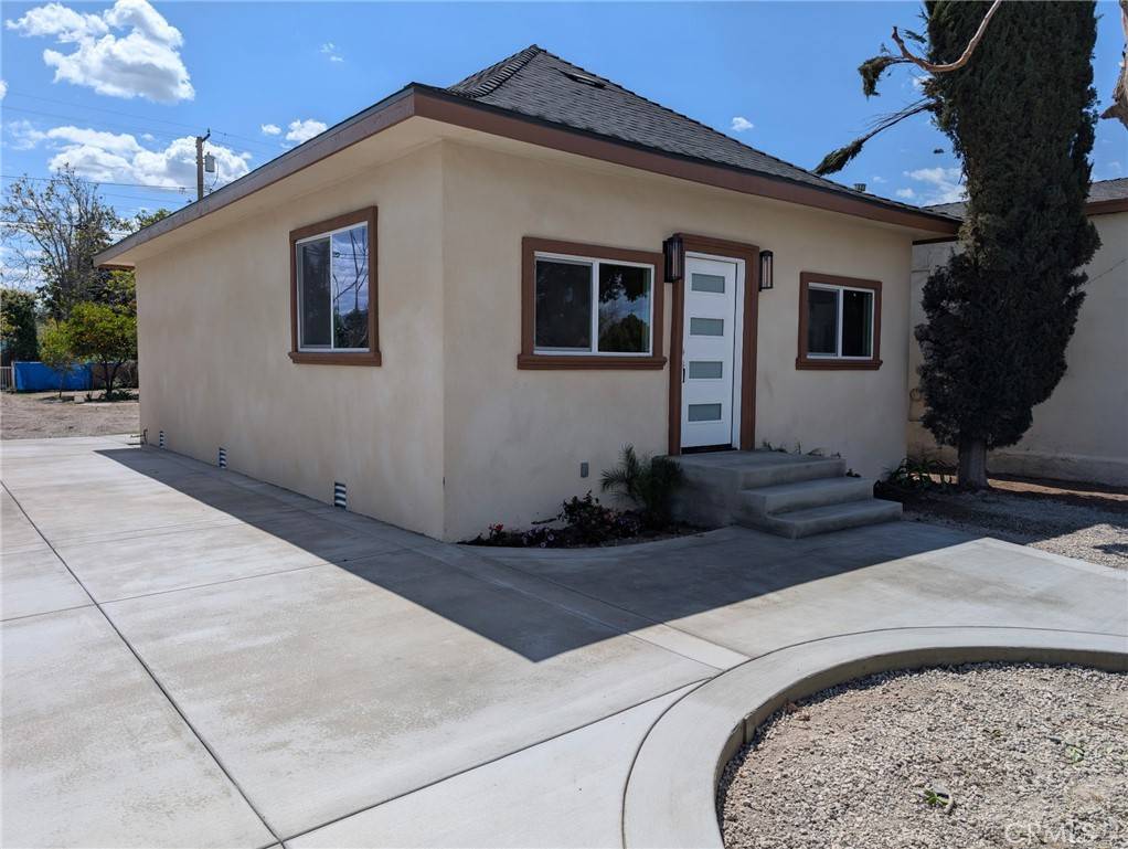 176 E M ST, Colton, CA 92324