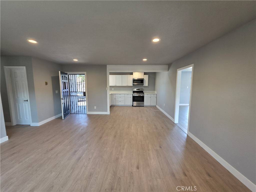 La Puente, CA 91744,302 League AVE