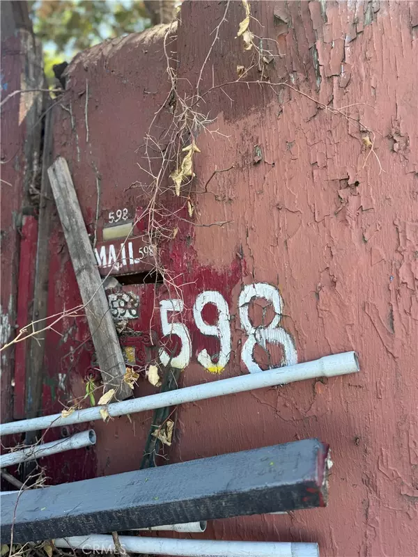 Los Angeles, CA 90004,598 N Hoover