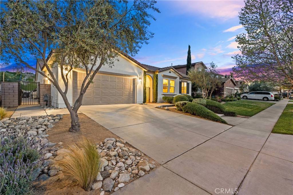 17949 Lapis LN, San Bernardino, CA 92407