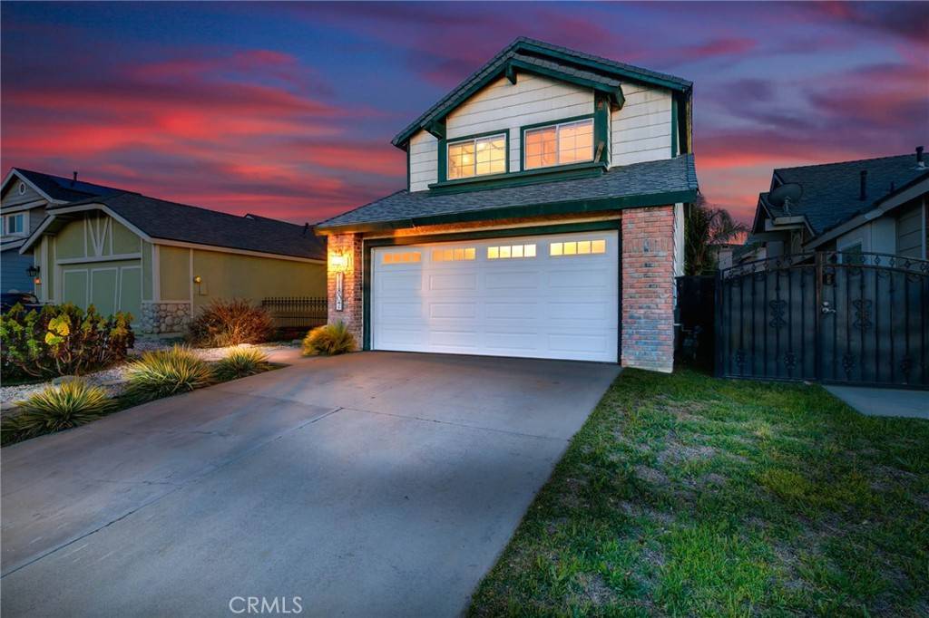 Fontana, CA 92337,11807 Autumn PL