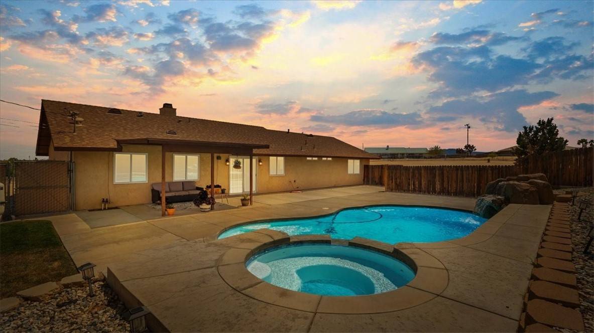 17896 Mesa ST, Hesperia, CA 92345