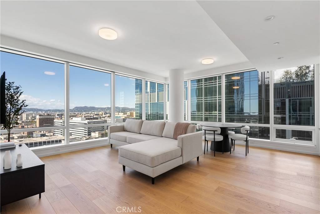877 Francisco ST #2402, Los Angeles, CA 90017