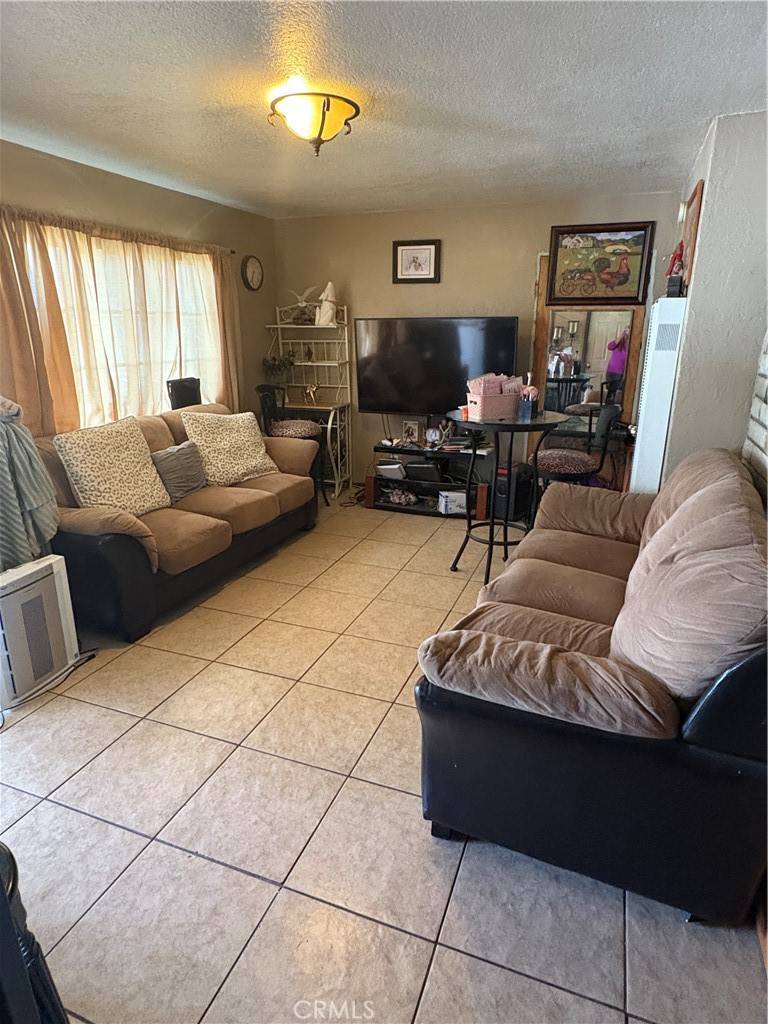 Riverside, CA 92505,10441 Cypress AVE