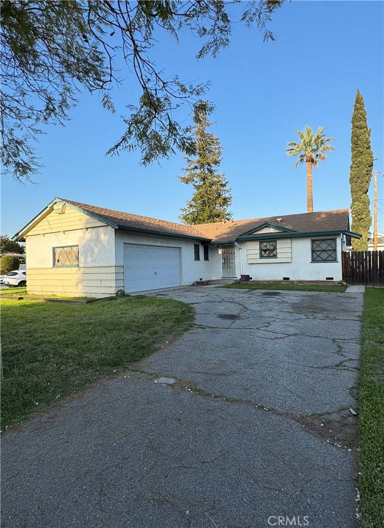 300 S 1st AVE, Covina, CA 91723