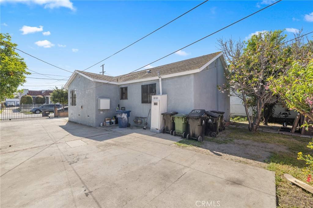 Los Angeles, CA 90002,9515 Bandera ST