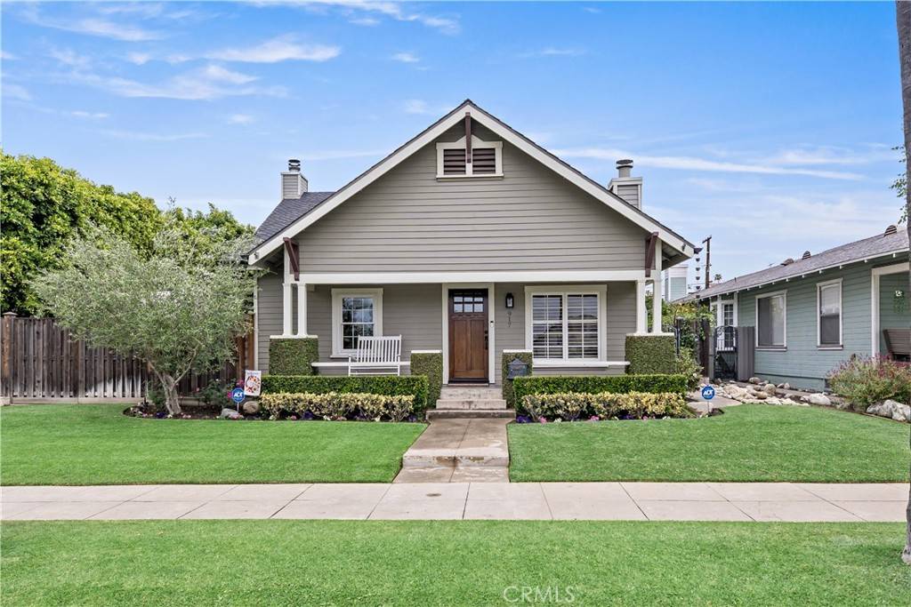 917 N Dalton AVE, Azusa, CA 91702