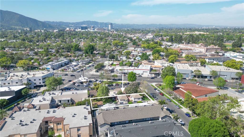 Burbank, CA 91502,300 W Tujunga AVE