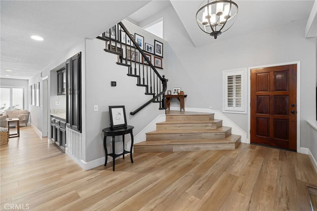 La Verne, CA 91750,5570 Lakeview DR