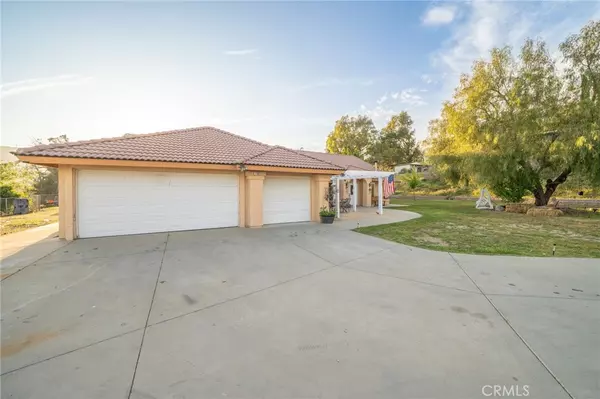 San Bernardino, CA 92407,1108 Richmond Hill CT