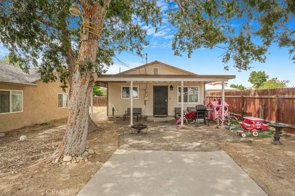 Fontana, CA 92335,14928 Yucca AVE