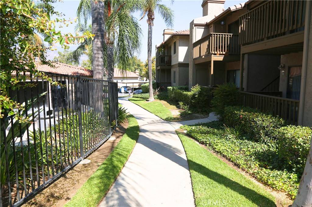 1265 Kendall DR #1015, San Bernardino, CA 92407