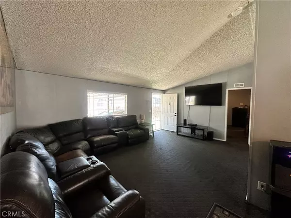 Eastvale, CA 91752,5800 Hamner AVE #652