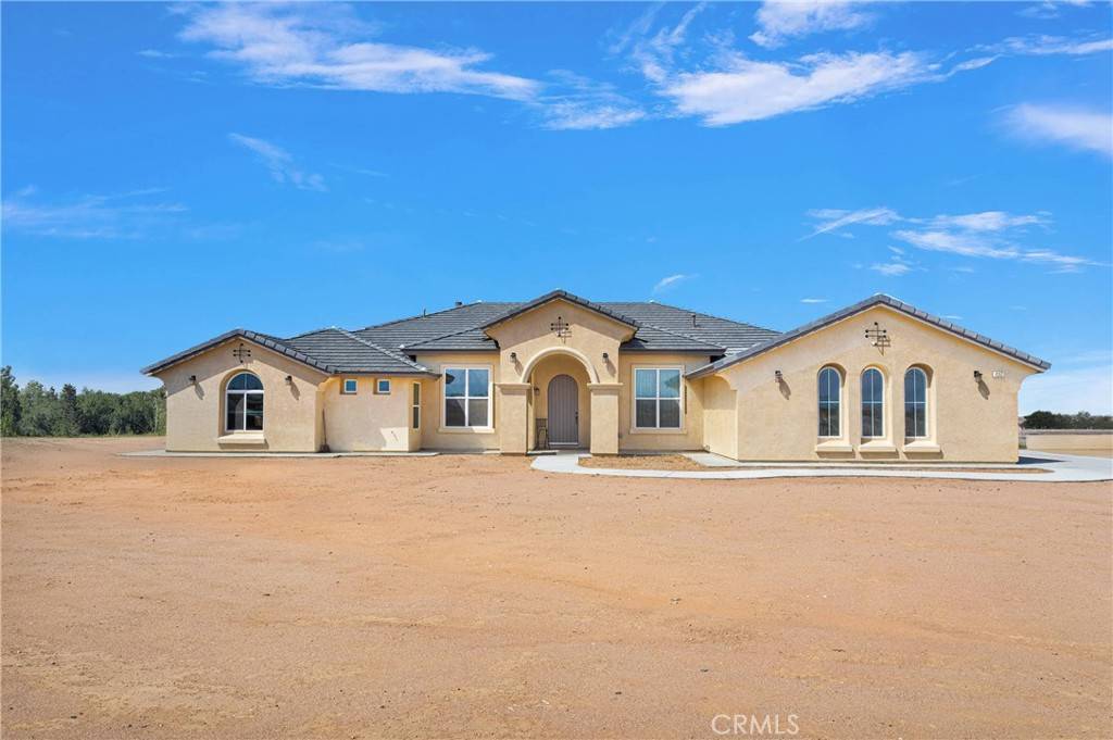 12752 Farmington ST, Oak Hills, CA 92344