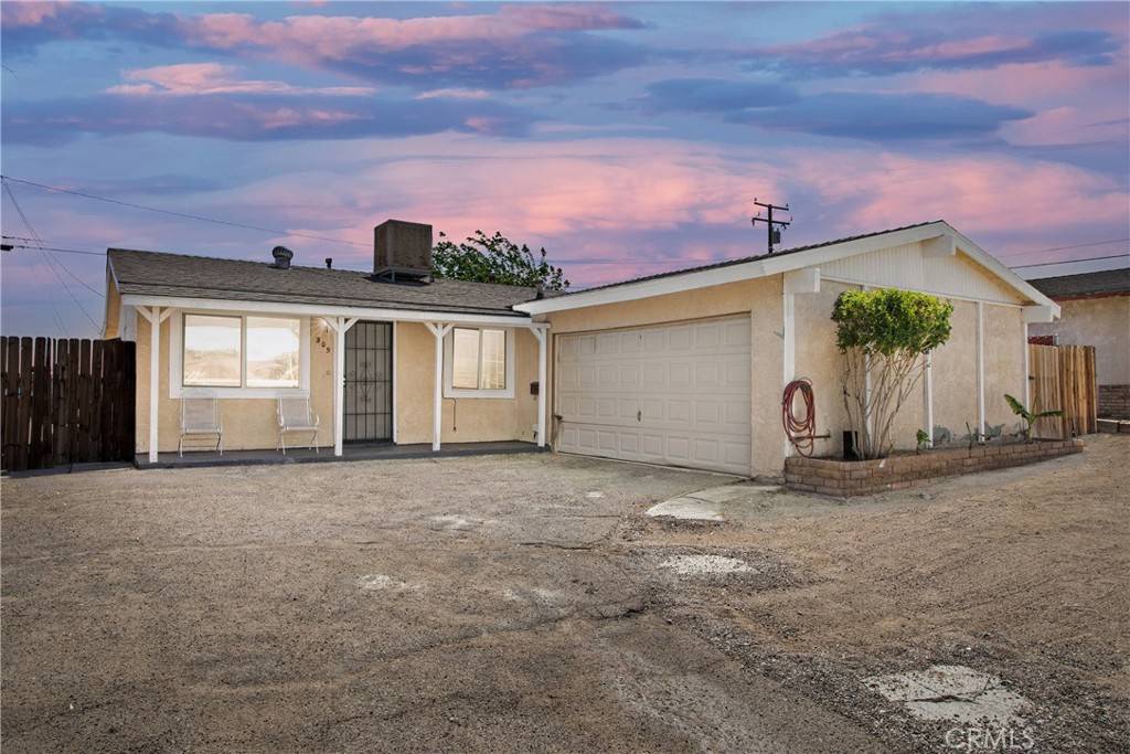 305 Beverly Avenue, Barstow, CA 92311