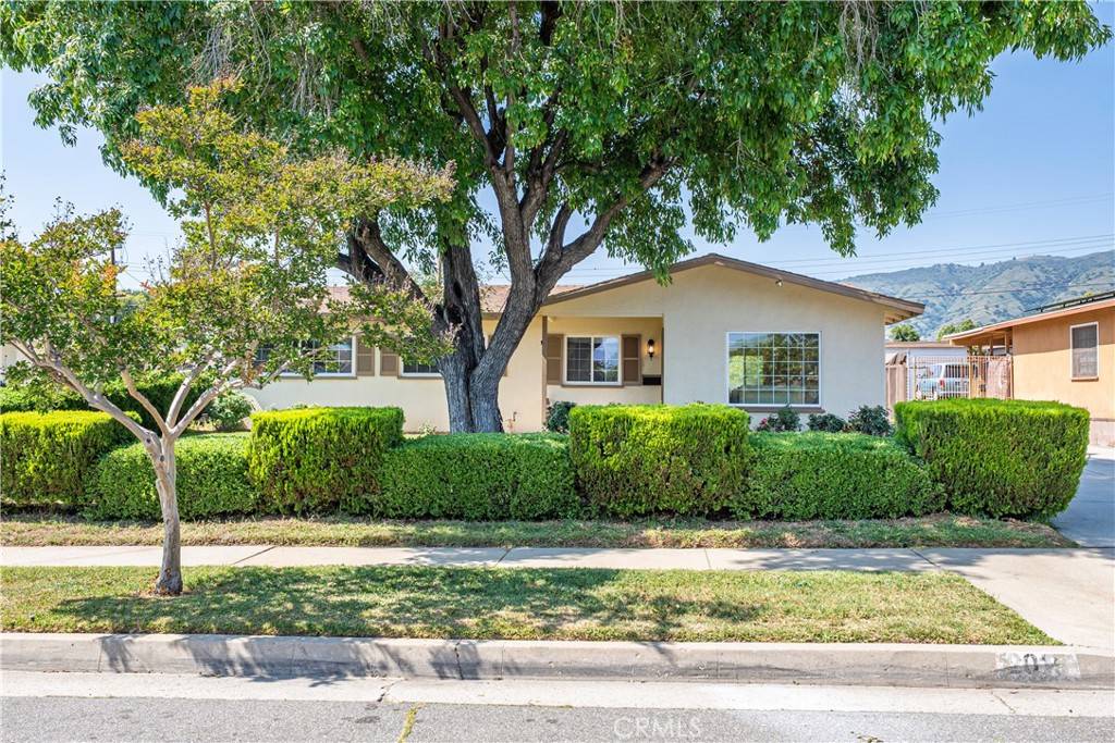 Glendora, CA 91740,2015 E Petunia ST