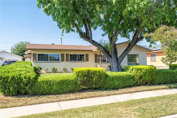 Glendora, CA 91740,2015 E Petunia ST