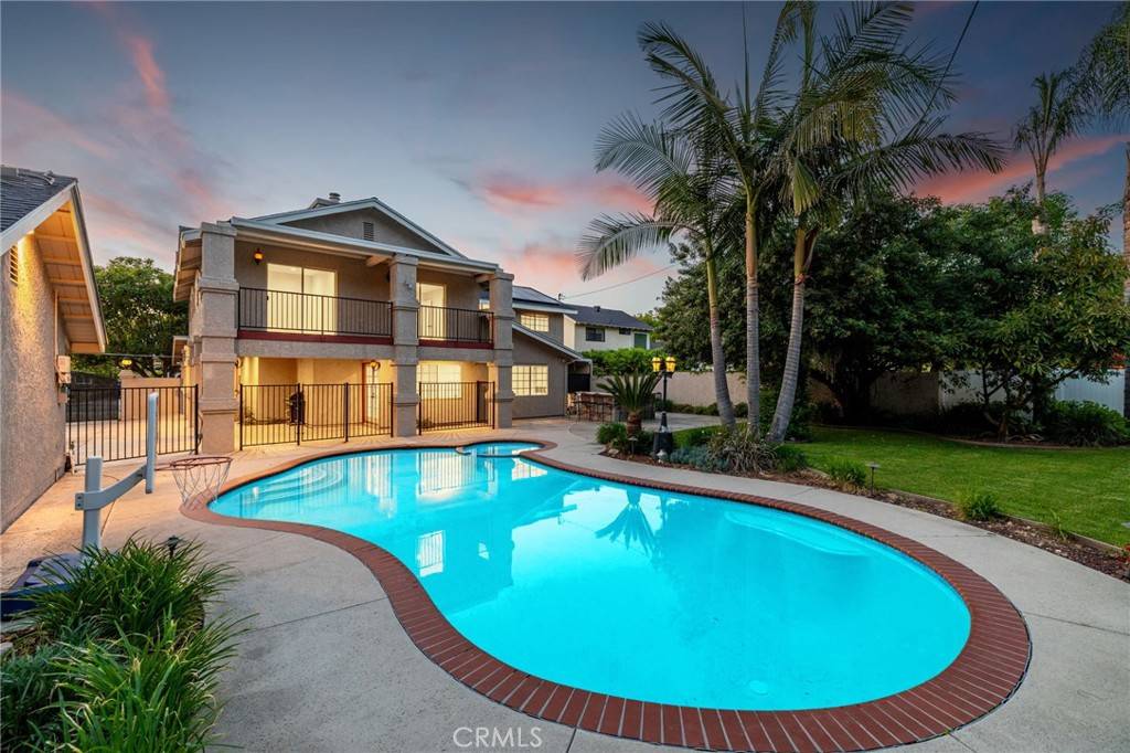 La Verne, CA 91750,900 Canyon View DR