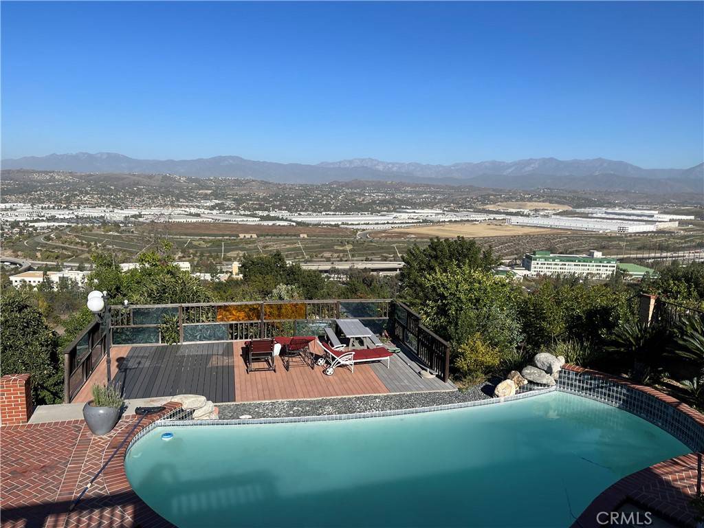 Diamond Bar, CA 91765,22033 Birds Eye DR