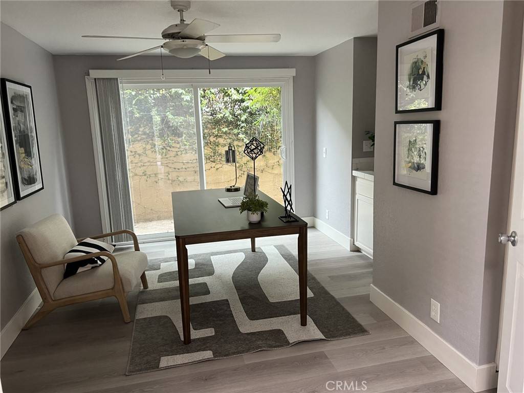 Irvine, CA 92620,4 Harrisburg